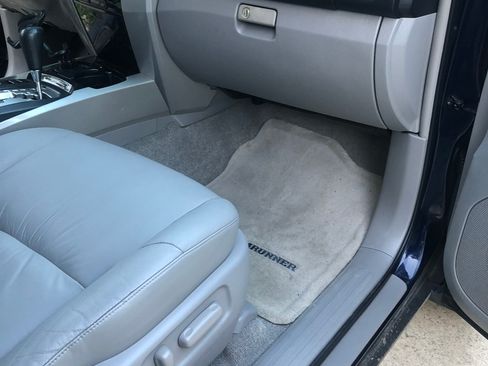 Used 2009 Toyota 4Runner Limited image 14