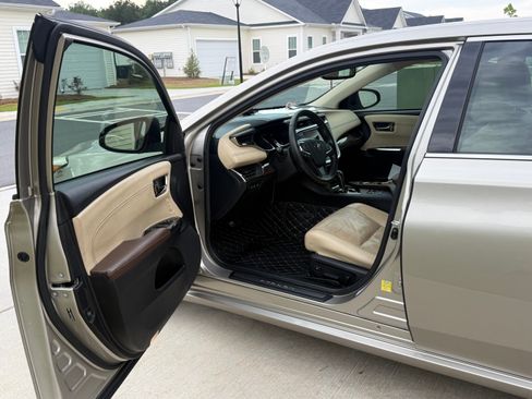 Used 2013 Toyota Avalon Limited FWD image 8