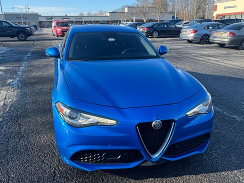 Used 2019 Alfa Romeo Giulia AWD w/ Quick Order Package 22J Sport image 1