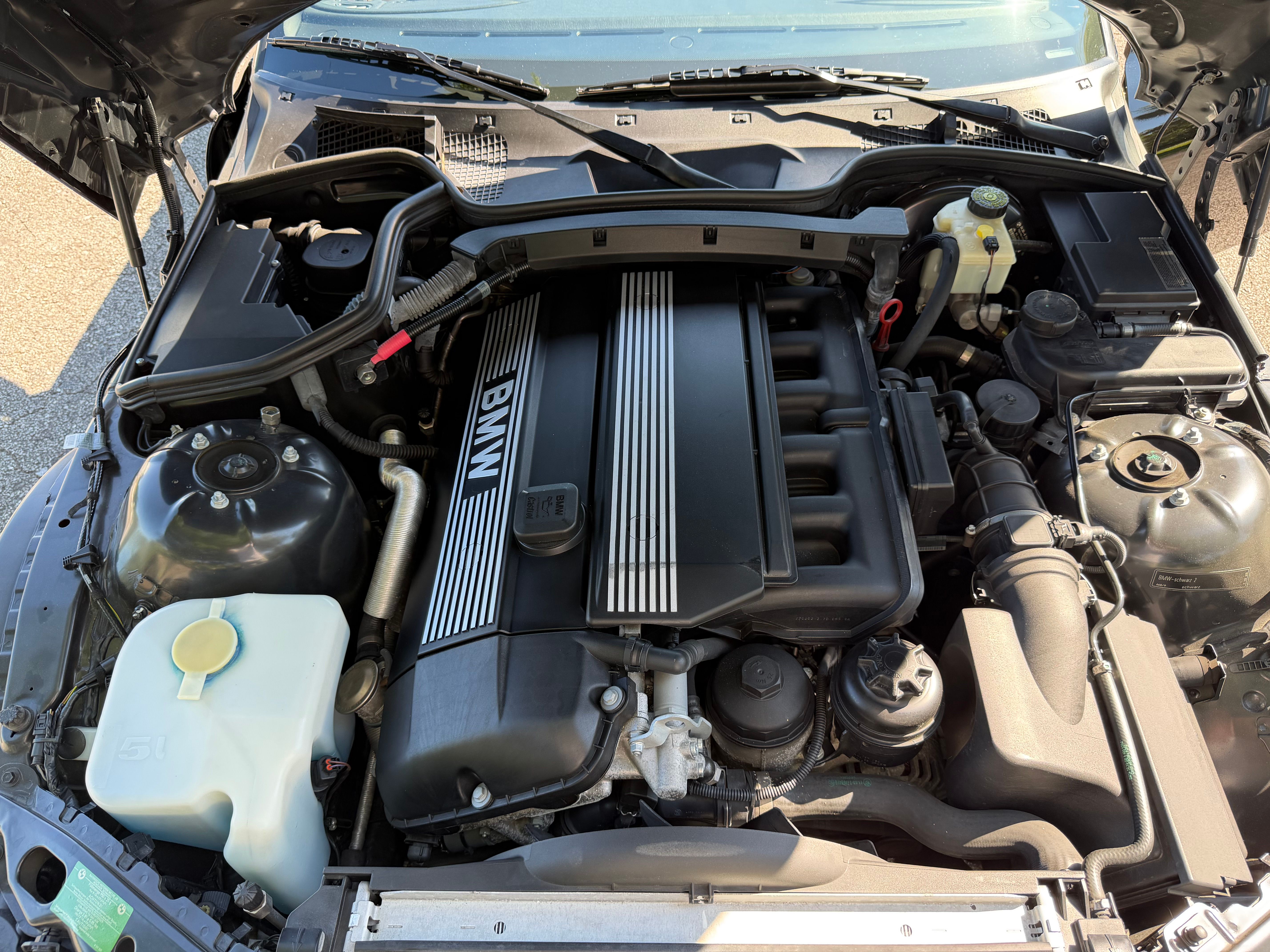 Used 2002 BMW Z3 2.5i RWD image 23