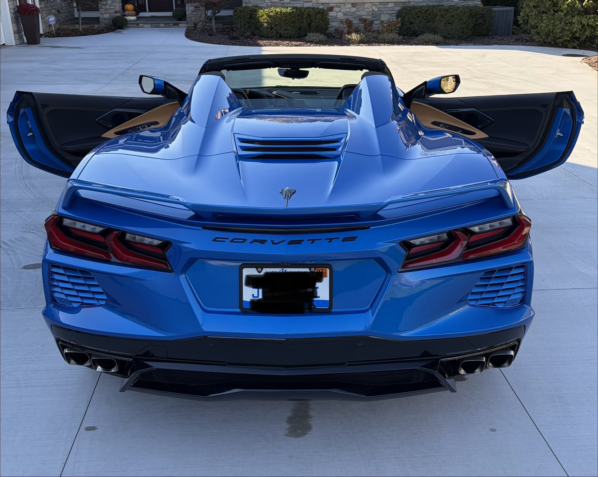 Used 2024 Chevrolet Corvette Stingray Premium Conv w/ Z51 Performance Package RWD image 6
