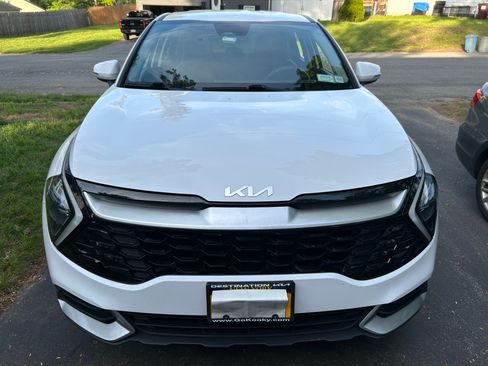 Used 2023 Kia Sportage EX FWD image 1