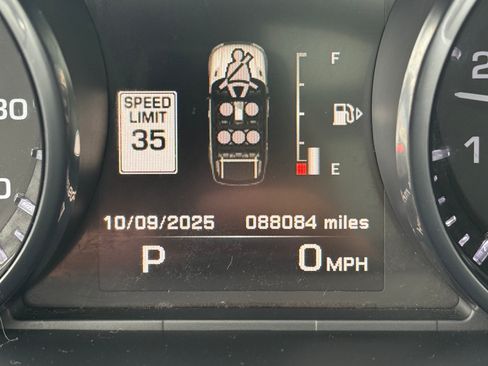 Used 2015 Land Rover Range Rover Sport HSE image 5