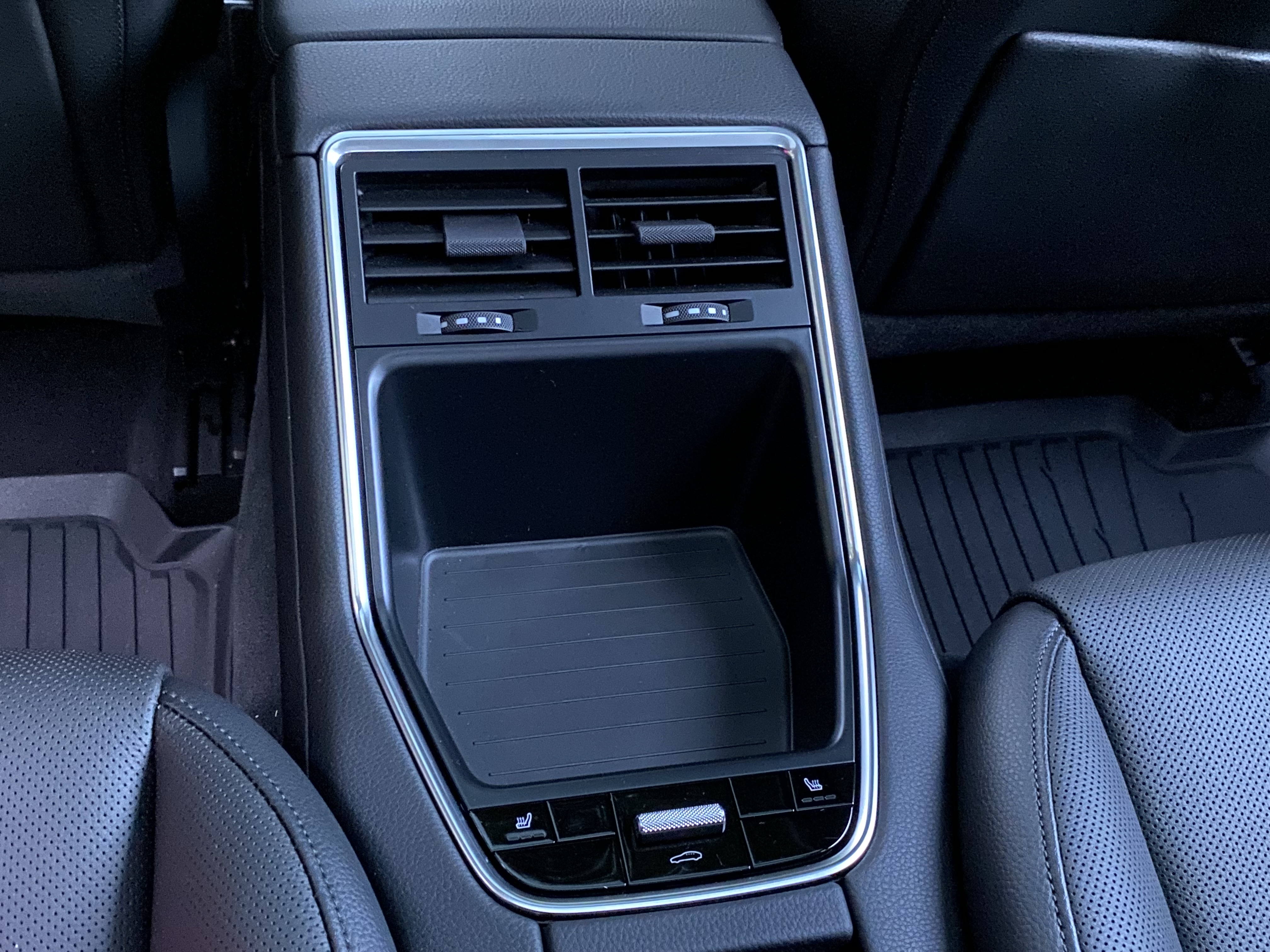 Used 2020 Porsche Panamera image 20
