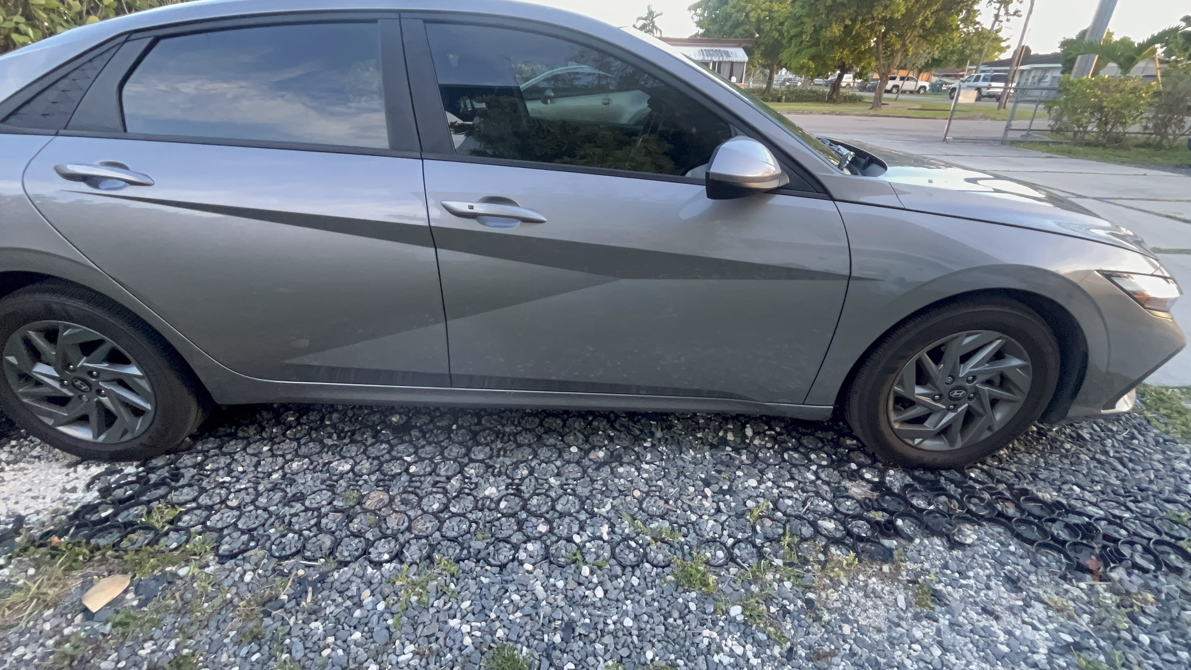 Used 2024 Hyundai Elantra SEL FWD image 10