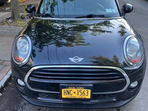 Used 2017 MINI Cooper 2-Door Hardtop FWD image 8