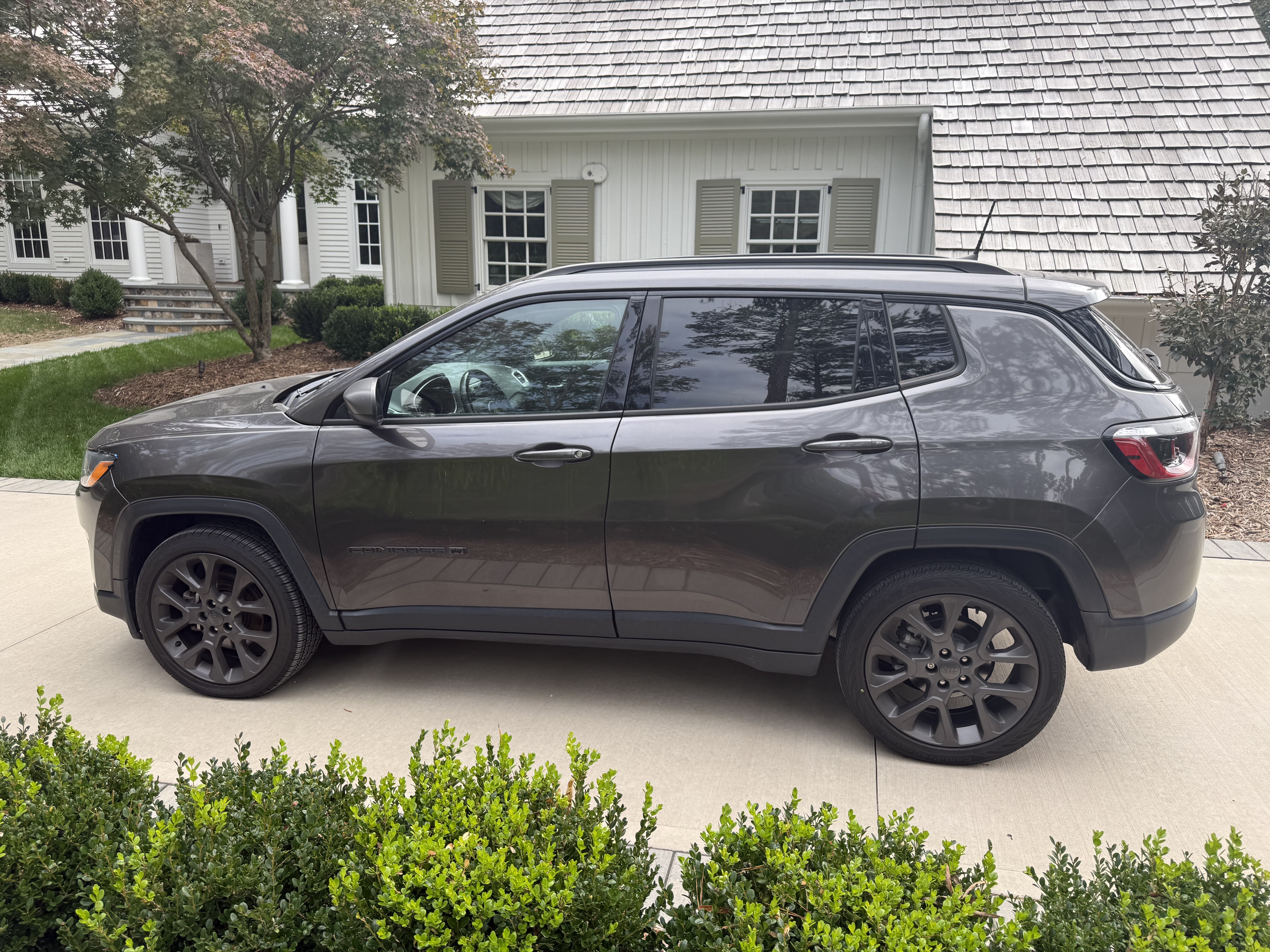 Used 2021 Jeep Compass Latitude w/ Sun and Sound Group FWD image 5