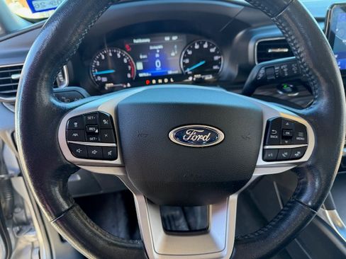 Used 2021 Ford Explorer Limited w/ Equipment Group 301A image 10