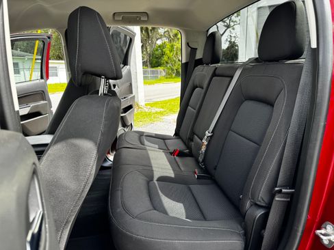 Used 2021 Chevrolet Colorado LT w/ Safety Package RWD image 21