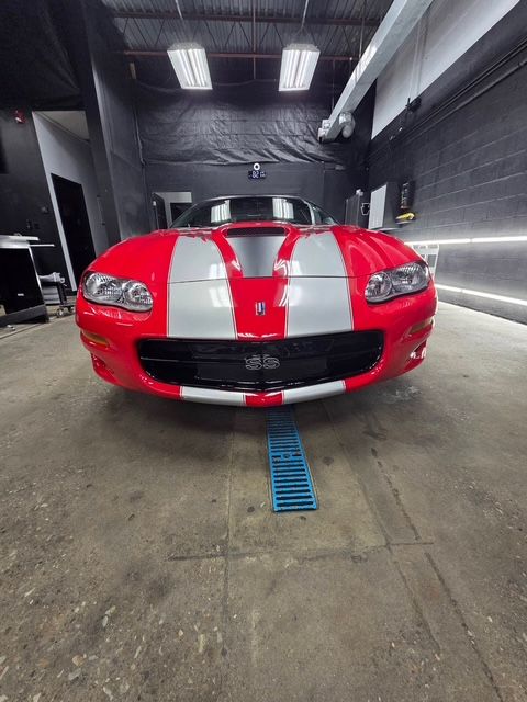 Used 2002 Chevrolet Camaro Z28 w/ SS Performance/Appearance Pkg RWD image 12