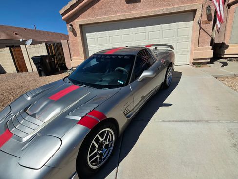 Used 1998 Chevrolet Corvette Coupe w/ Roof Pkg image 5