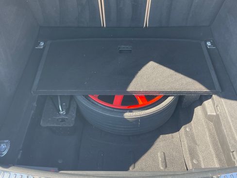 Used 2023 Porsche Macan Turbo image 15