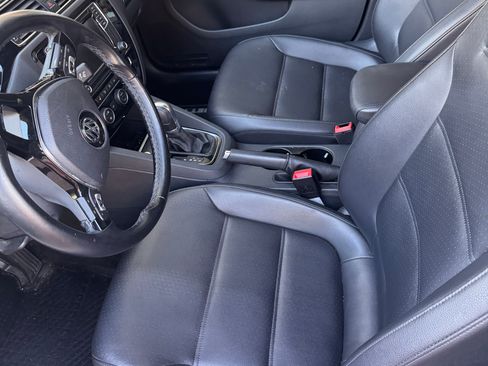 Used 2017 Volkswagen Jetta SEL image 14