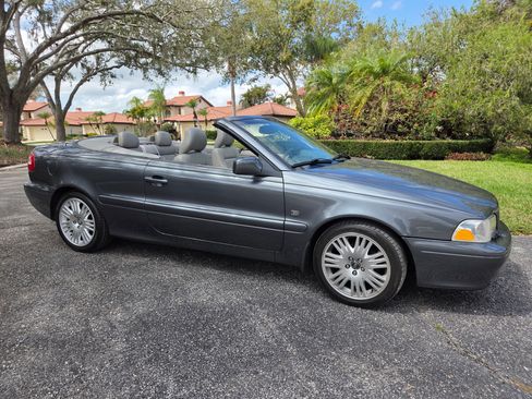 Used 2004 Volvo C70 LT image 6