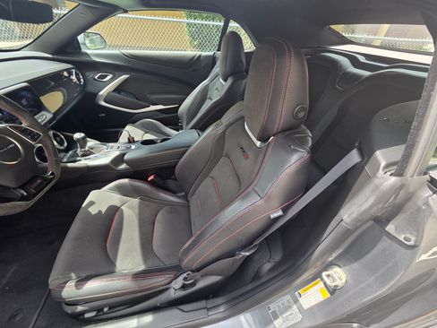 Used 2020 Chevrolet Camaro ZL1 RWD image 8