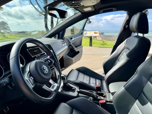 Used 2019 Volkswagen GTI SE image 6