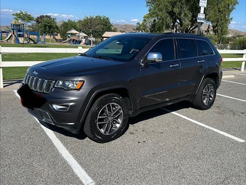 Used 2017 Jeep Grand Cherokee Limited image 1