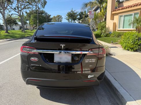 Used 2016 Tesla Model X 90D image 10