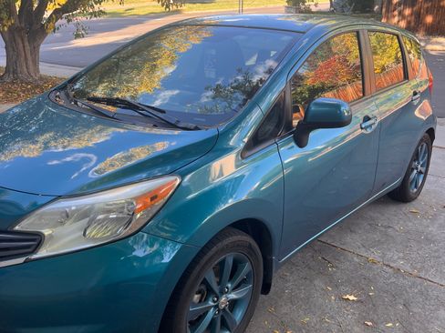 Used 2014 Nissan Versa Note SV w/ SL Package FWD image 5