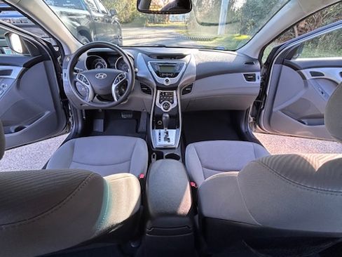 Used 2012 Hyundai Elantra GLS w/ Preferred Pkg 3 image 16
