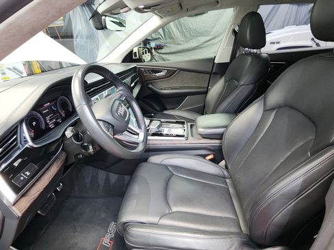 Used 2020 Audi Q8 Prestige w/ Prestige Package image 10