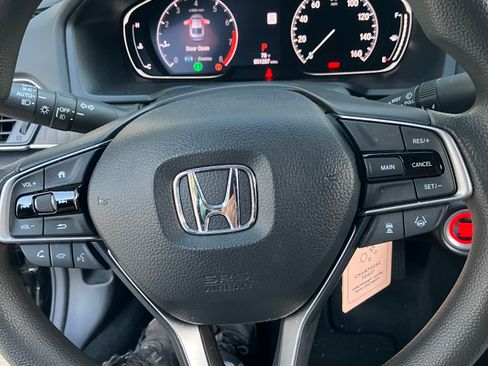 Used 2020 Honda Accord EX image 29