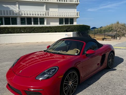 Used 2017 Porsche 718 Boxster S RWD image 10