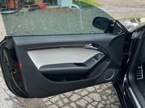 Used 2014 Audi S5 Prestige w/ Prestige Package image 9