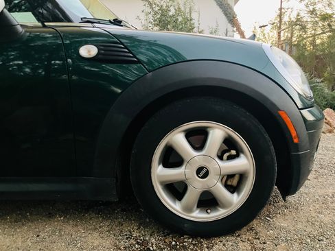 Used 2010 MINI Cooper Hardtop image 10