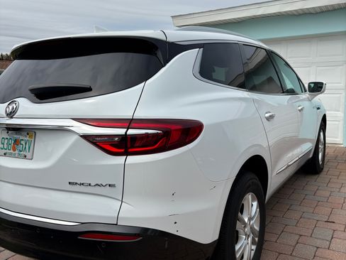 Used 2019 Buick Enclave Essence image 8