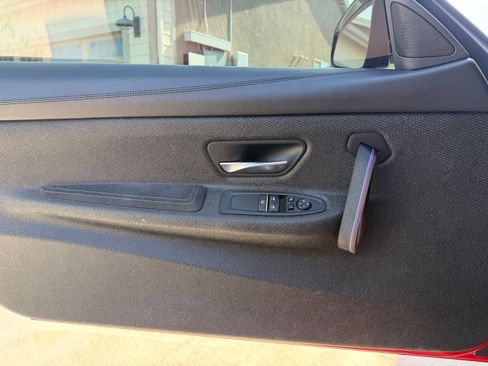 Used 2020 BMW M4 CS w/ Executive Package image 9