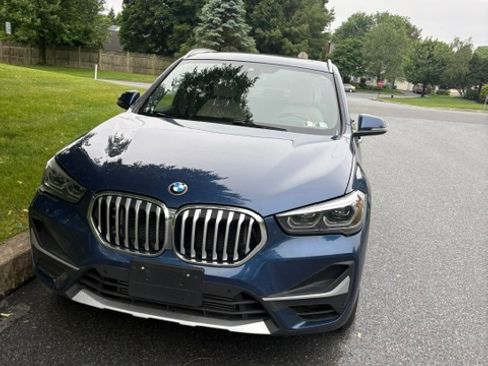 Used 2022 BMW X1 xDrive28i w/ Premium Package AWD/4WD image 2