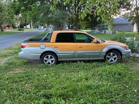 Used 2003 Subaru Baja AWD/4WD image 2