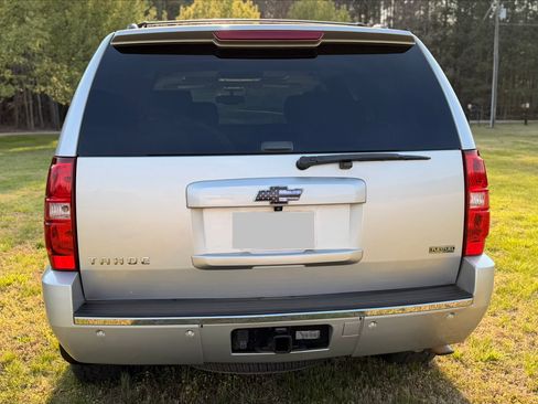 Used 2010 Chevrolet Tahoe LTZ image 5