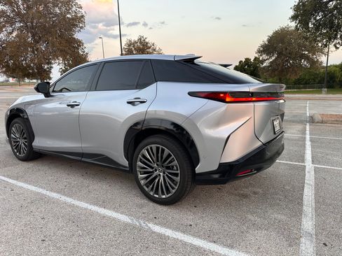 Used 2024 Lexus RZ 450e Premium w/ Accessory Package (2T) AWD/4WD image 4