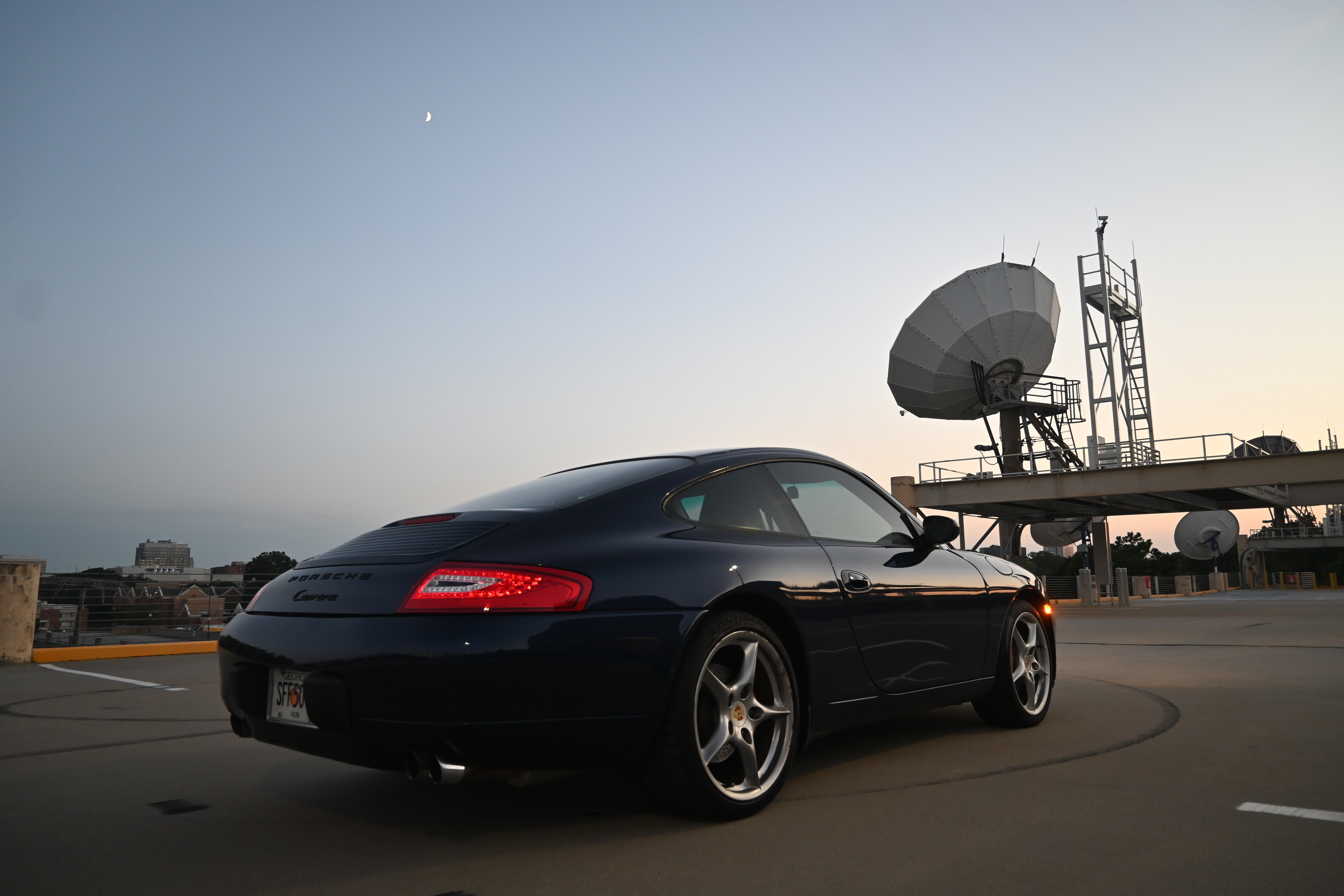 Used 2001 Porsche 911 Carrera RWD image 16