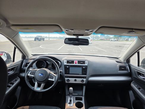 Used 2015 Subaru Legacy 2.5i Premium AWD/4WD image 10
