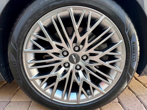 Used 2022 Genesis G90 3.3T Premium image 11