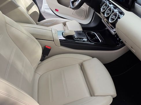 Used 2020 Mercedes-Benz CLA 250 image 18