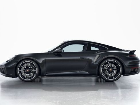 Used 2022 Porsche 911 Turbo S image 9