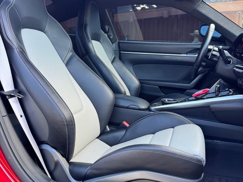 Used 2022 Porsche 911 Turbo S image 11