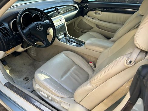 Used 2004 Lexus SC 430 Convertible image 10