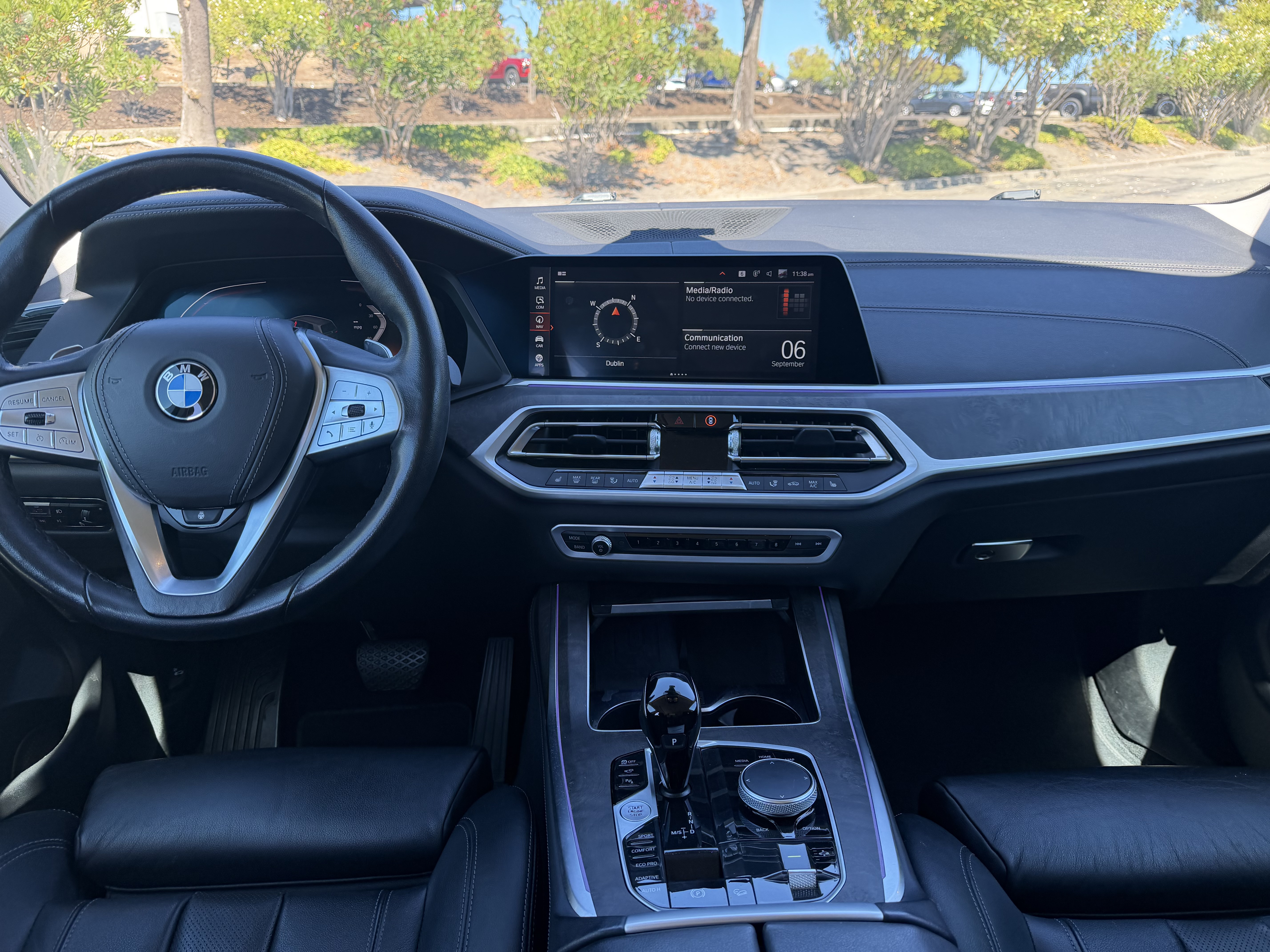 Used 2022 BMW X7 xDrive40i w/ Premium Package AWD/4WD image 16