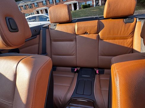 Used 2010 BMW 328i Convertible image 9