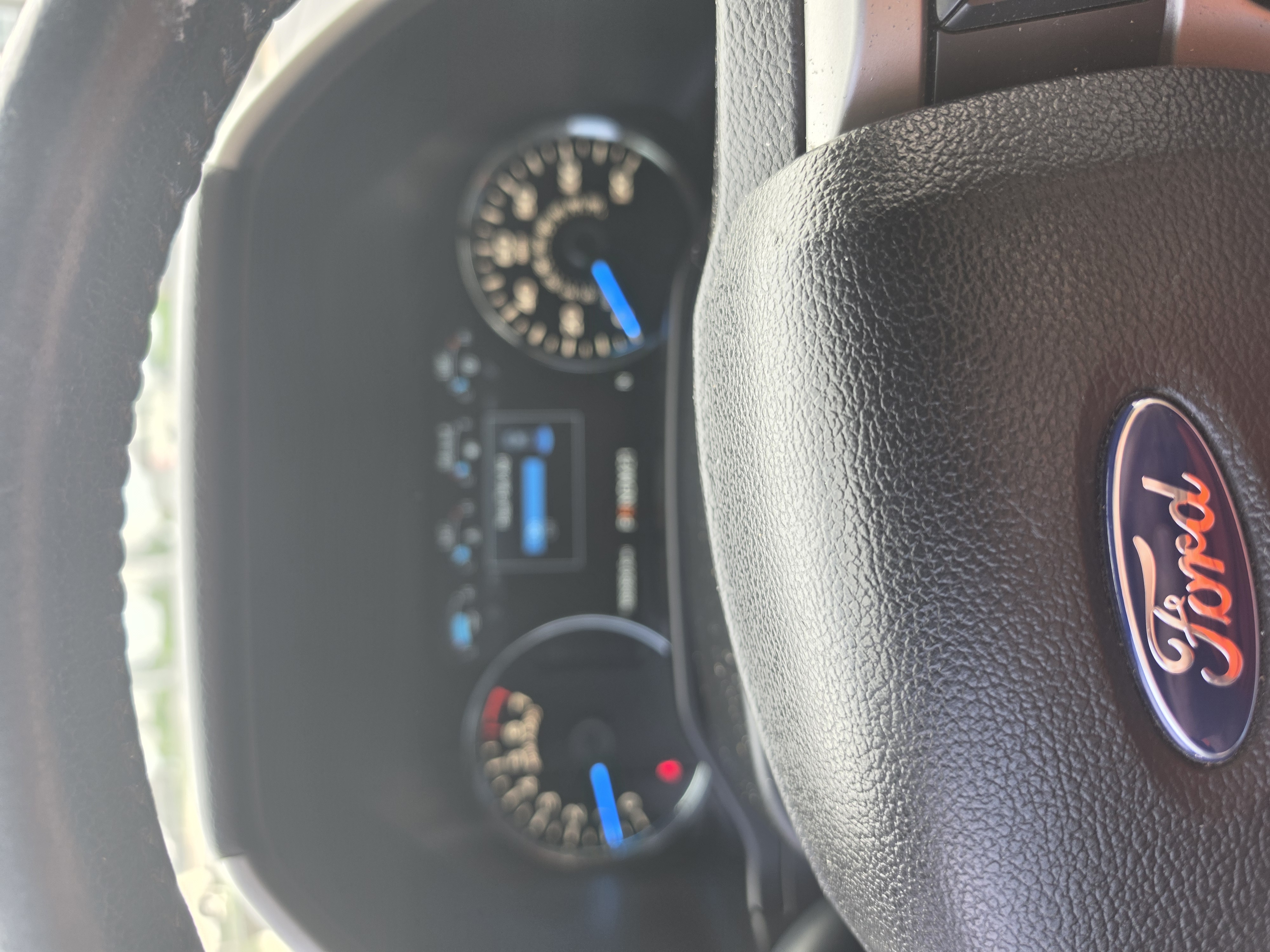 Used 2015 Ford F150 Lariat AWD/4WD image 10