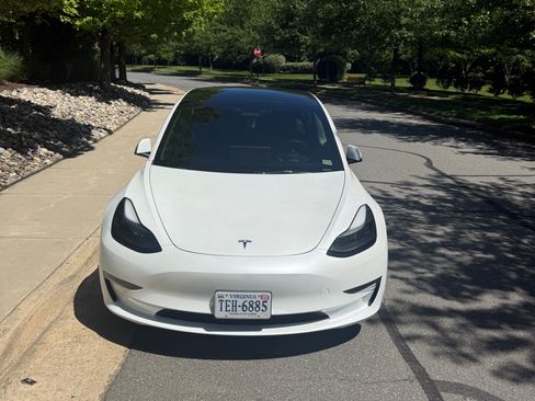 Used 2023 Tesla Model 3 Standard Range RWD image 4