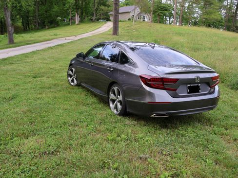 Used 2020 Honda Accord Touring image 10