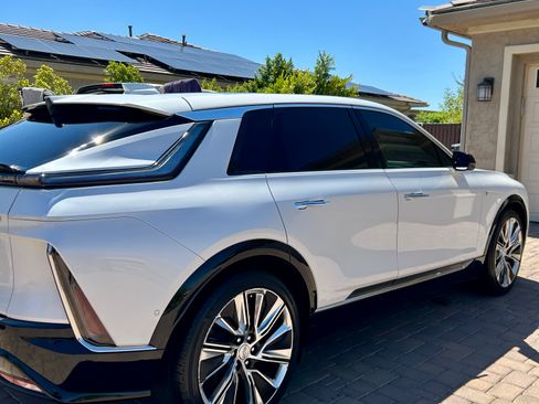 Used 2024 Cadillac Lyriq Luxury RWD image 4
