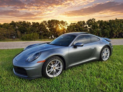 Used 2025 Porsche 911 Carrera RWD image 30