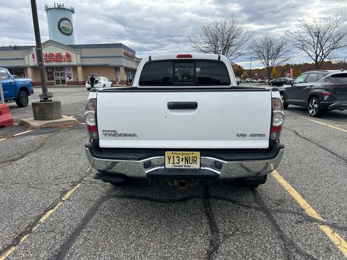 Used 2013 Toyota Tacoma 4x4 Access Cab V6 image 11